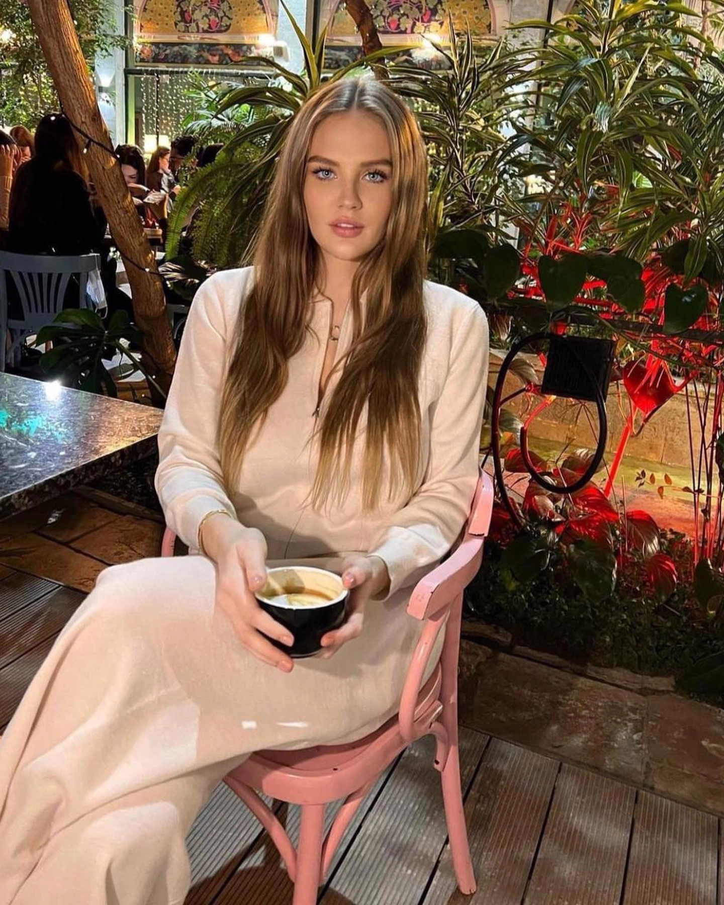 Alexa, escort in Paris